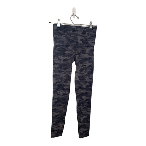 SPANX Seamless Look At Me Now Heathered Camo Leggings Size M - Picture 5 of 7